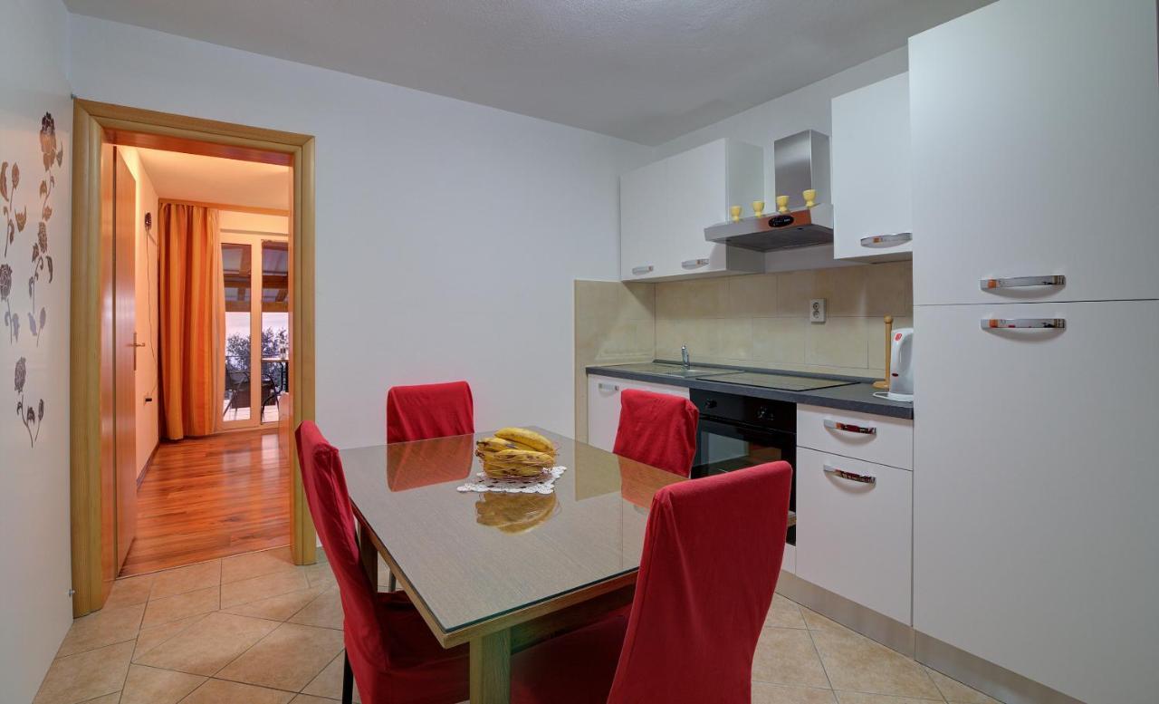 Apartments Lucia Senj 1 Esterno foto