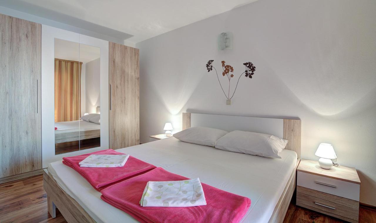 Apartments Lucia Senj 1 Esterno foto