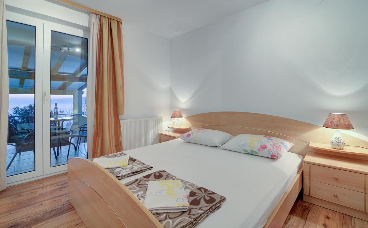 Apartments Lucia Senj 1 Esterno foto