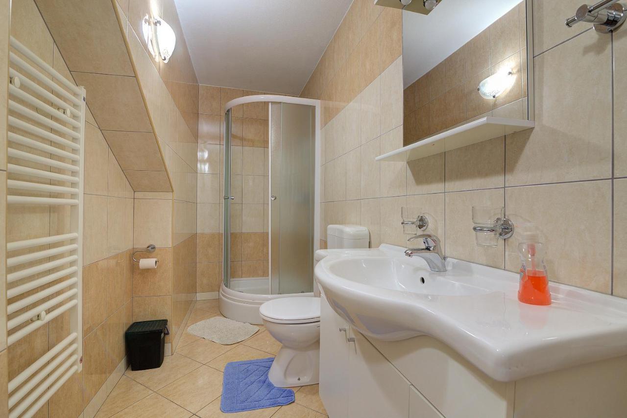 Apartments Lucia Senj 1 Esterno foto