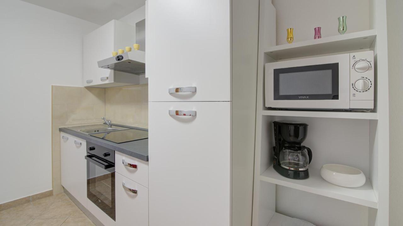 Apartments Lucia Senj 1 Esterno foto